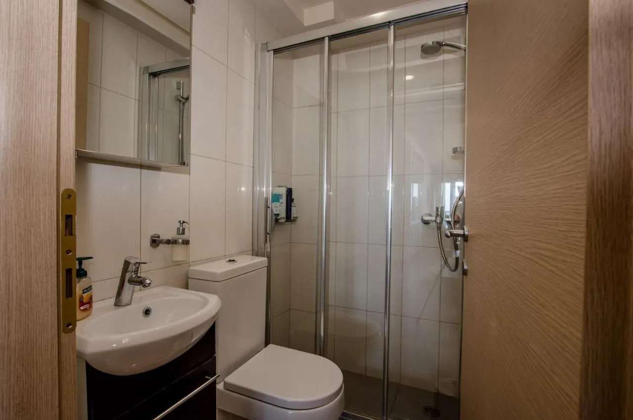 White Crystal Beachfront Apartment Gournes Gouvon